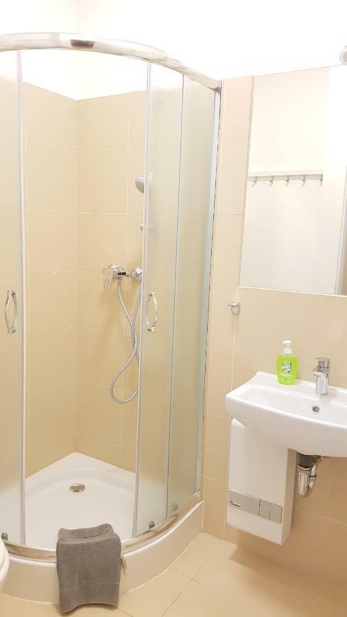 Kvh By Rockchair Apartments L Superhost Status L Boxspringbett Am Schloss Charlottenburg Welcomes You! Берлин Екстериор снимка