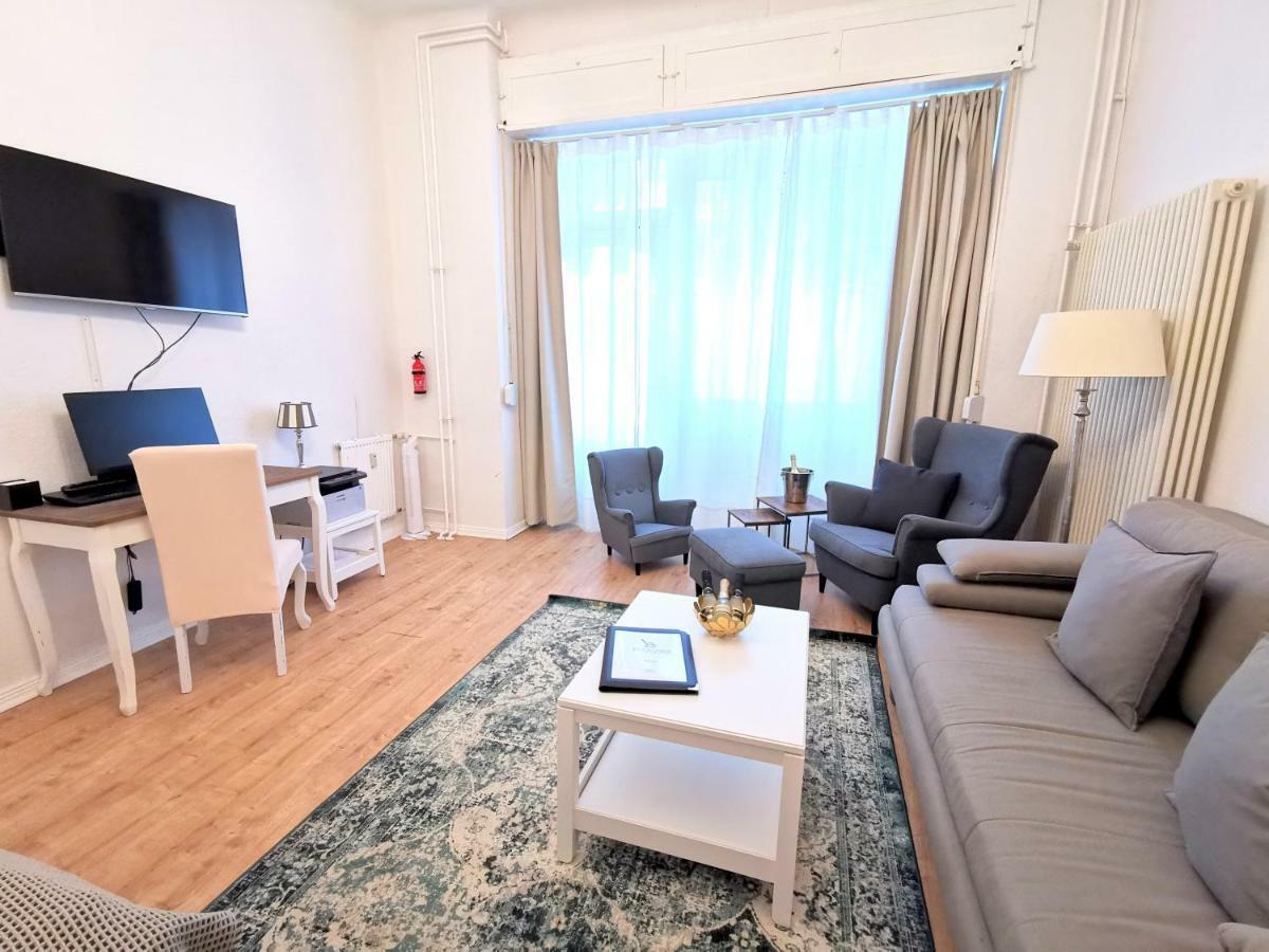 Kvh By Rockchair Apartments L Superhost Status L Boxspringbett Am Schloss Charlottenburg Welcomes You! Берлин Екстериор снимка